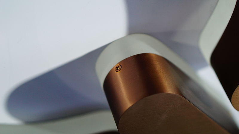 大型樓頂發(fā)光字使用鍍鋅板還是鋁板比較好？