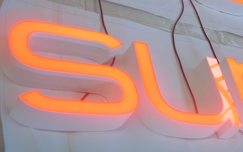 超級(jí)發(fā)光字是什么意思，跟普通發(fā)光字有什么區(qū)別