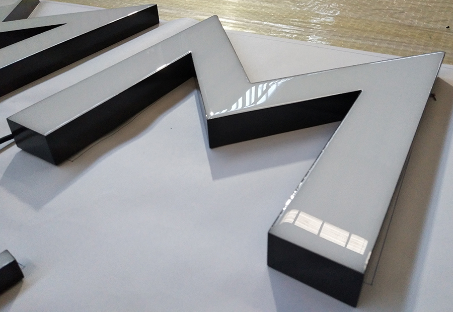 門頭LED發(fā)光字如何正確分辨與選擇？