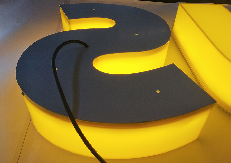 通體發(fā)光字的安裝方法和步驟是什么？