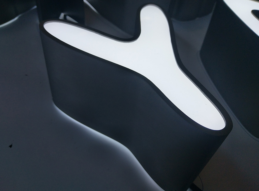 門店LED發(fā)光字用那種好？