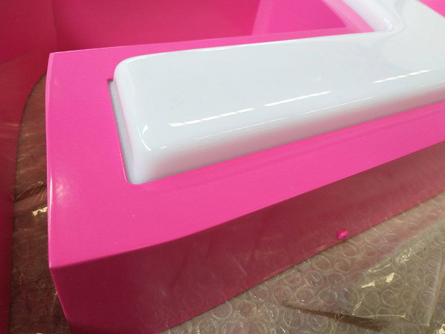 外露發(fā)光字與內(nèi)發(fā)光字相比較有哪些區(qū)別和優(yōu)勢？