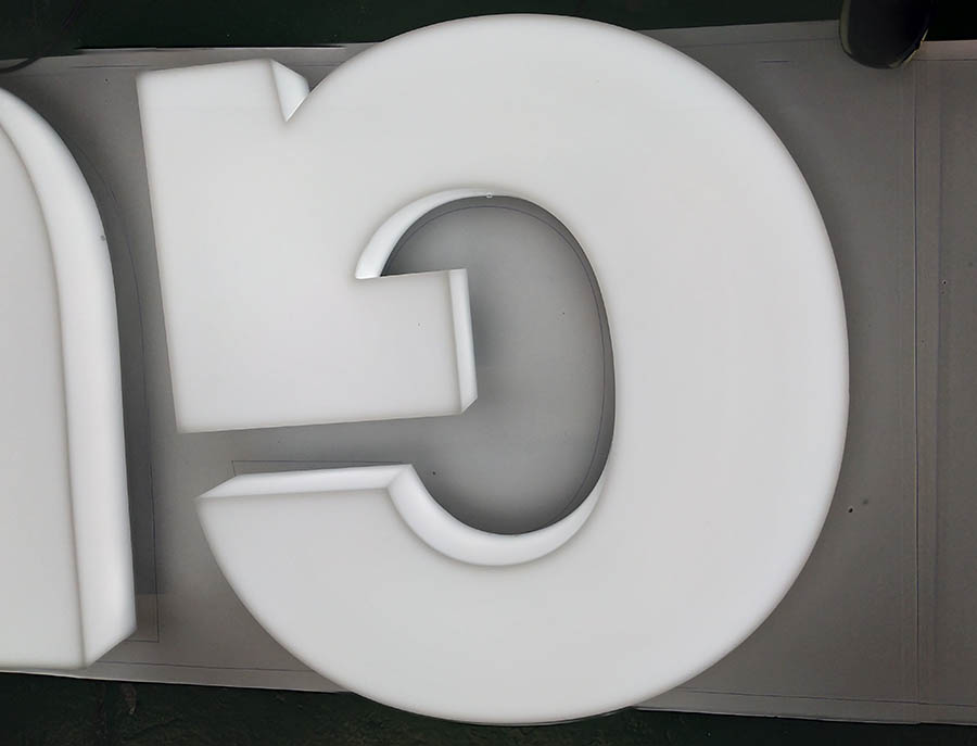 三面發(fā)光字是什么意思？有哪些特點(diǎn)？