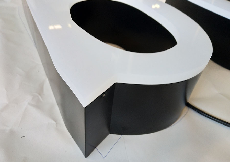 亞克力發(fā)光字價(jià)格怎么算，多少錢一個(gè)平方？