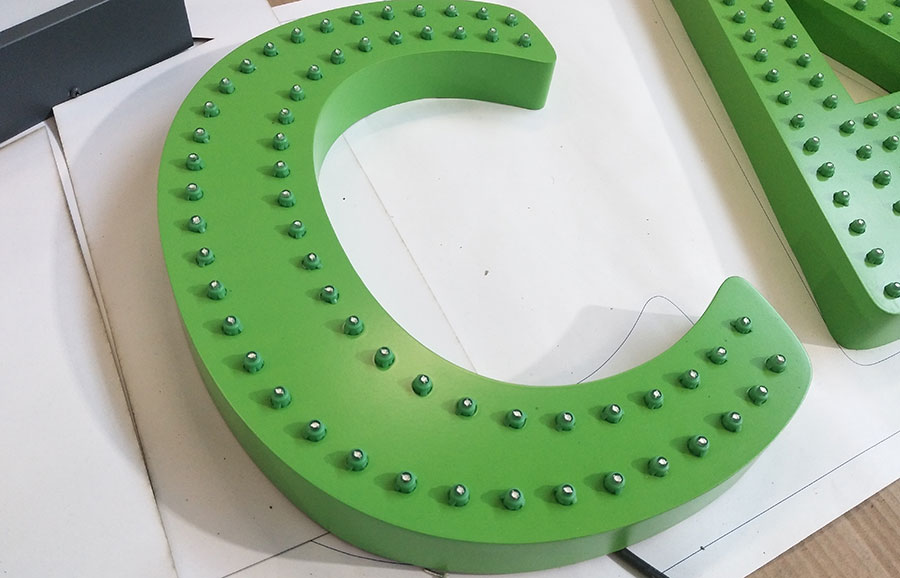 穿孔字制作步驟流程有哪些？