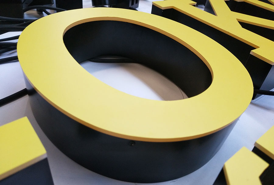 亞克力無邊框發(fā)光字制作需要注意些什么？