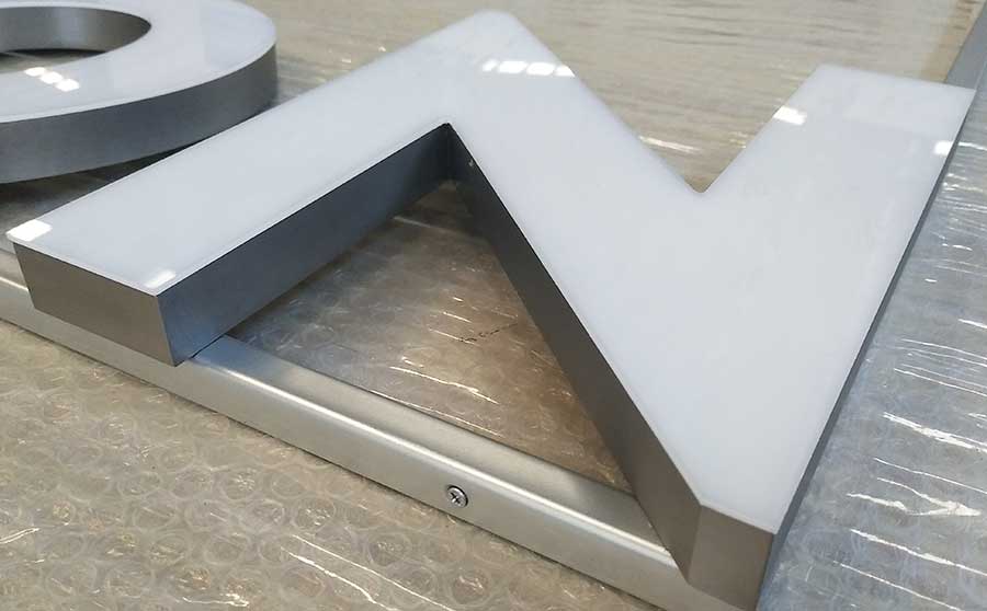 發(fā)光字尺寸怎么設(shè)置？