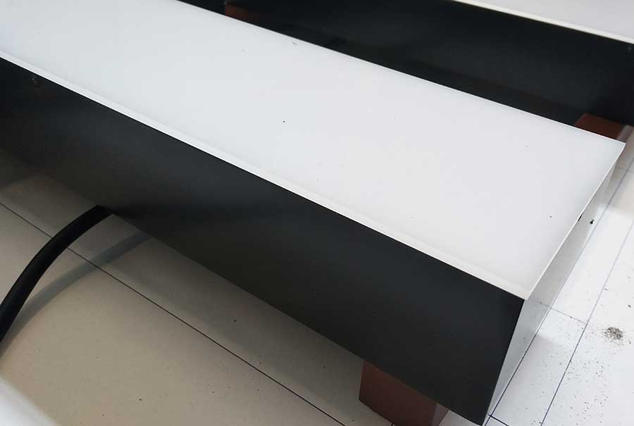 亞克力發(fā)光字和樹脂字的區(qū)別有哪些？