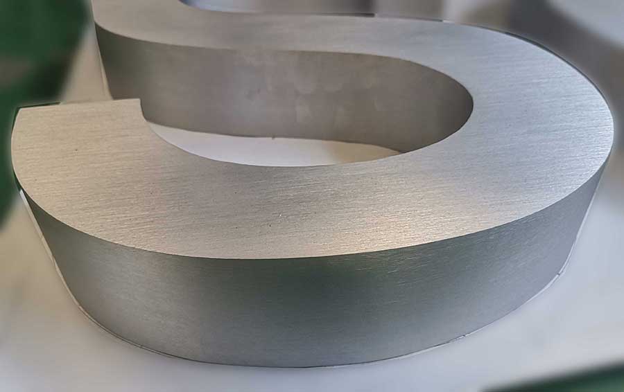 不銹鋼發(fā)光字制作的主要步驟流程有哪些？