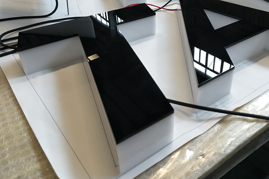 亞克力廣告字的主要特點有哪些？