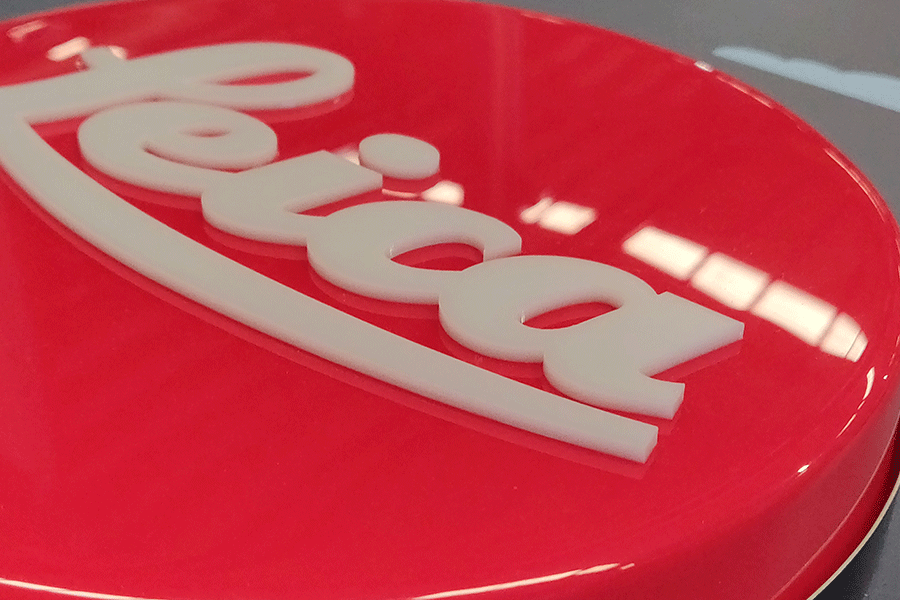 無(wú)邊發(fā)光字與吸塑發(fā)光字有什么區(qū)別？