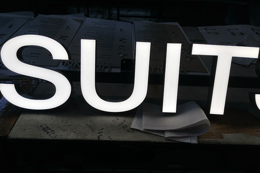 無(wú)邊發(fā)光字有什么優(yōu)勢(shì)和特點(diǎn)？