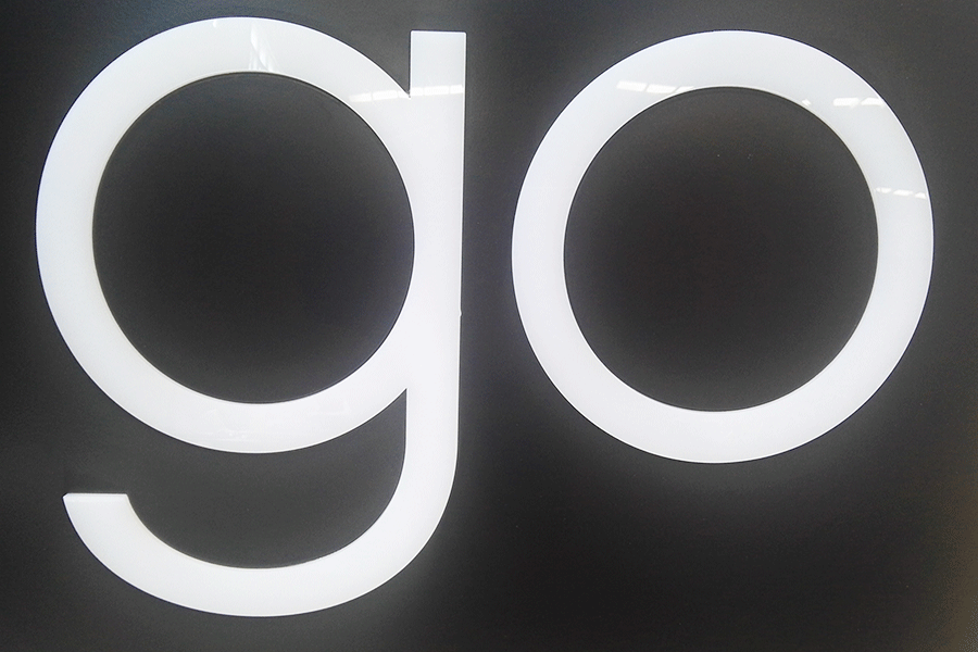 亞克力字在設(shè)計(jì)與使用方面有什么優(yōu)勢(shì)？