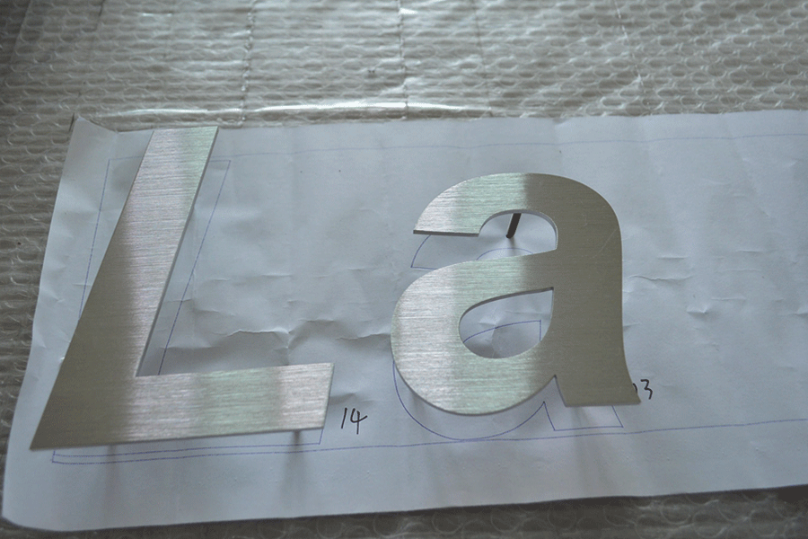 不銹鋼發(fā)光字有哪些典型應用？