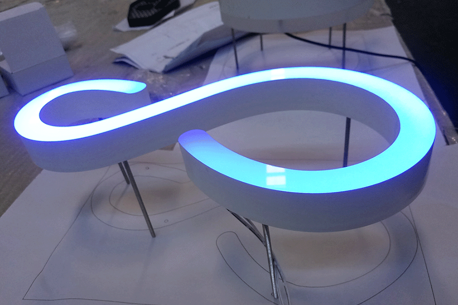 柯賽標(biāo)識發(fā)光字廠家分享：如何選擇LED迷你字光源？