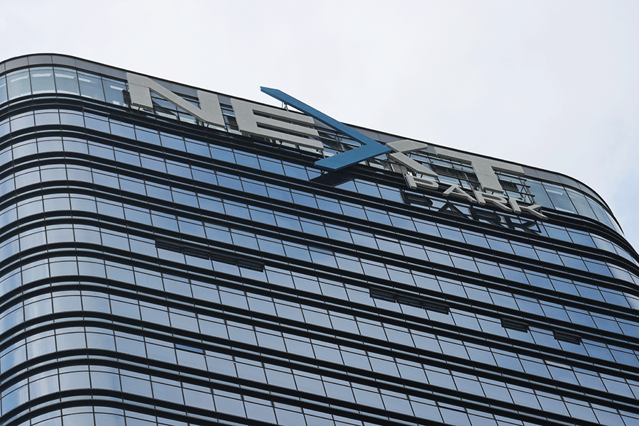 led樓頂發(fā)光大字有哪些安裝方式？