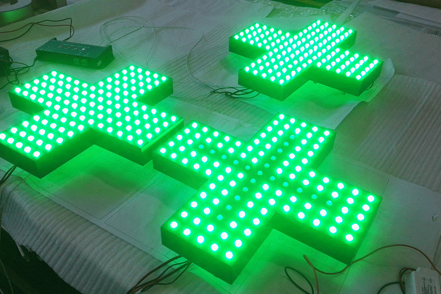 為何用LED沖孔外露字制作樓頂發(fā)光大字？