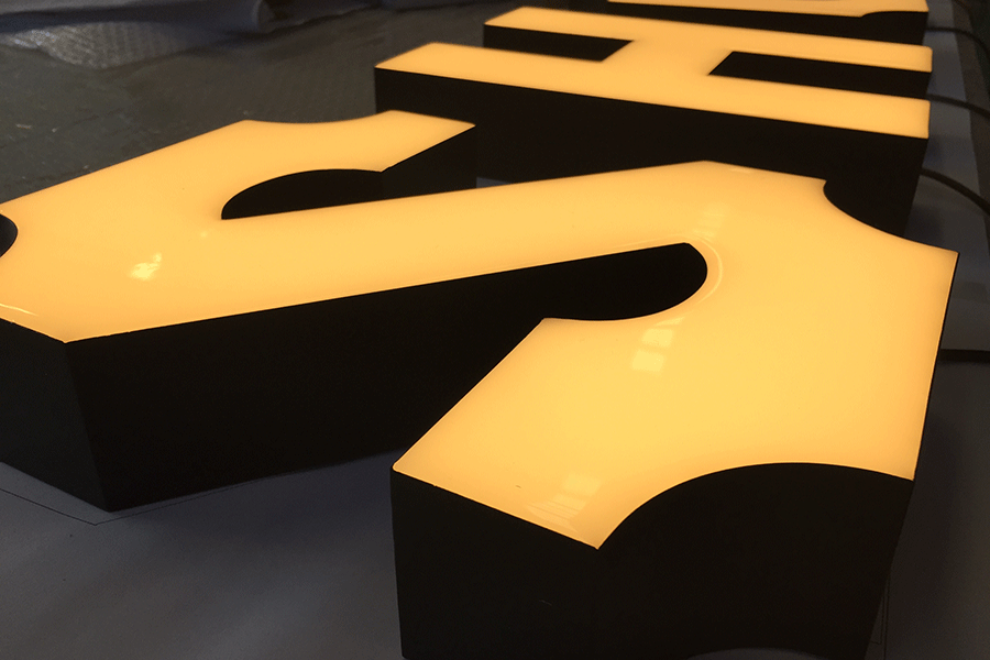 設(shè)計制作樹脂字有什么優(yōu)點(diǎn)？