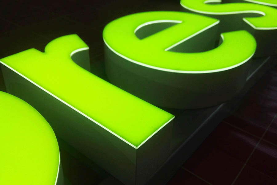 制作無(wú)邊框發(fā)光字有哪些特色？