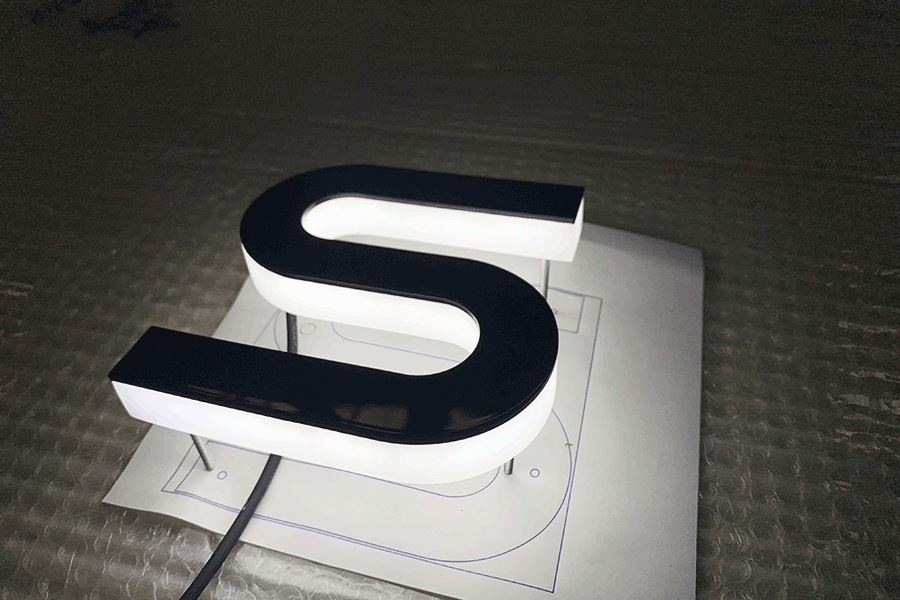 定制led迷你發(fā)光字有什么優(yōu)點(diǎn)？