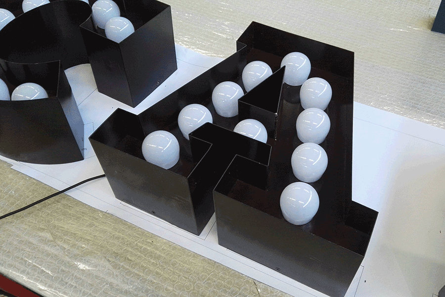 設(shè)計(jì)制作燈泡發(fā)光字有哪些典型的特征？