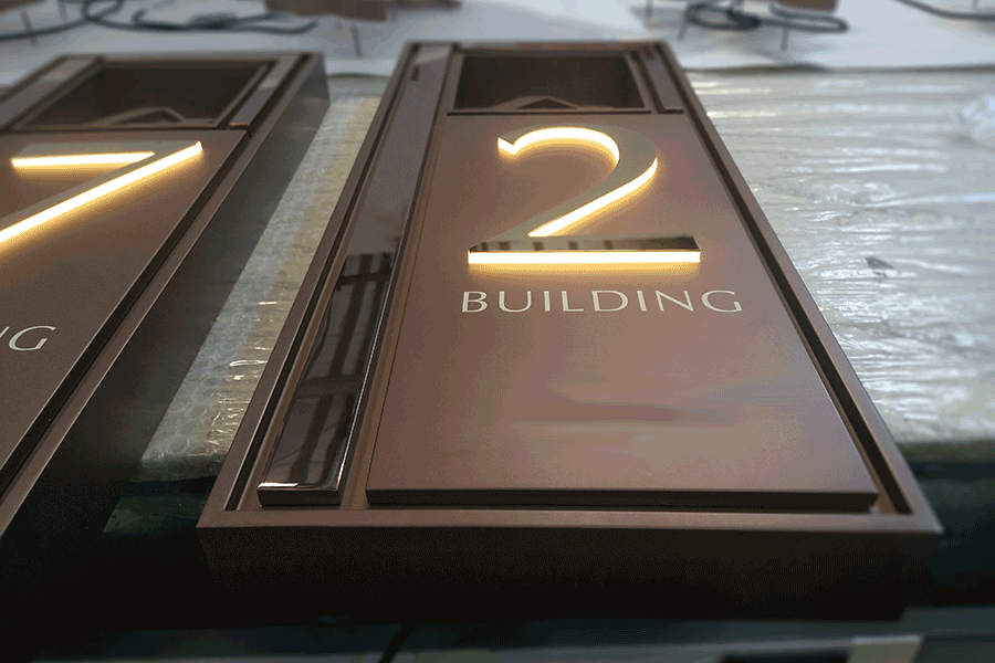 定制門牌發(fā)光字有哪些特色？