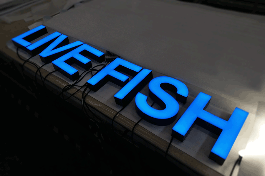 定制LED無(wú)邊框字有哪些優(yōu)點(diǎn)？