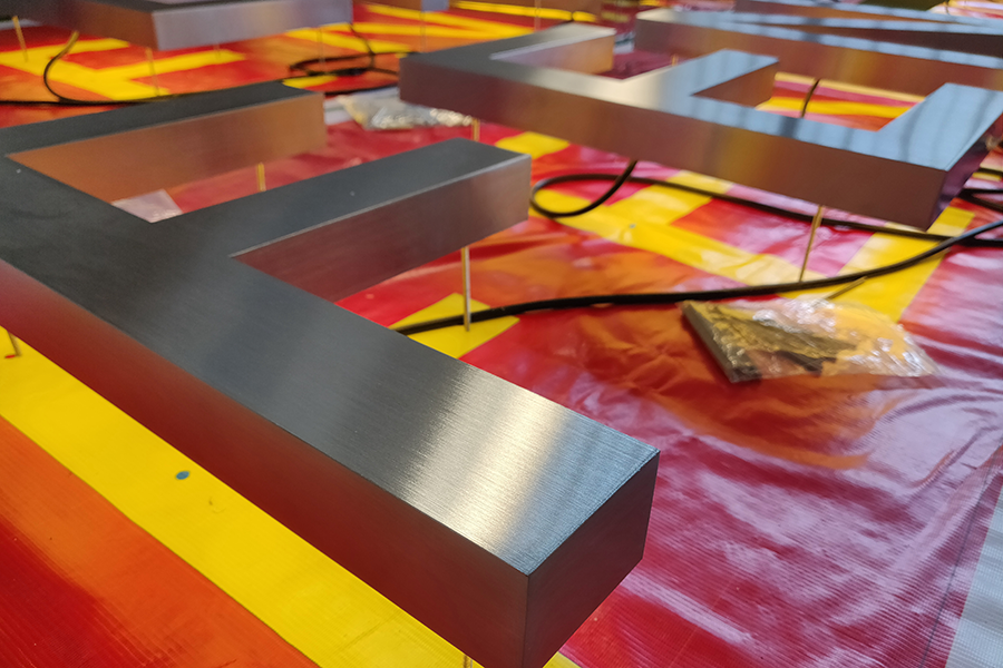 定制金屬字有什么主要優(yōu)點(diǎn)？