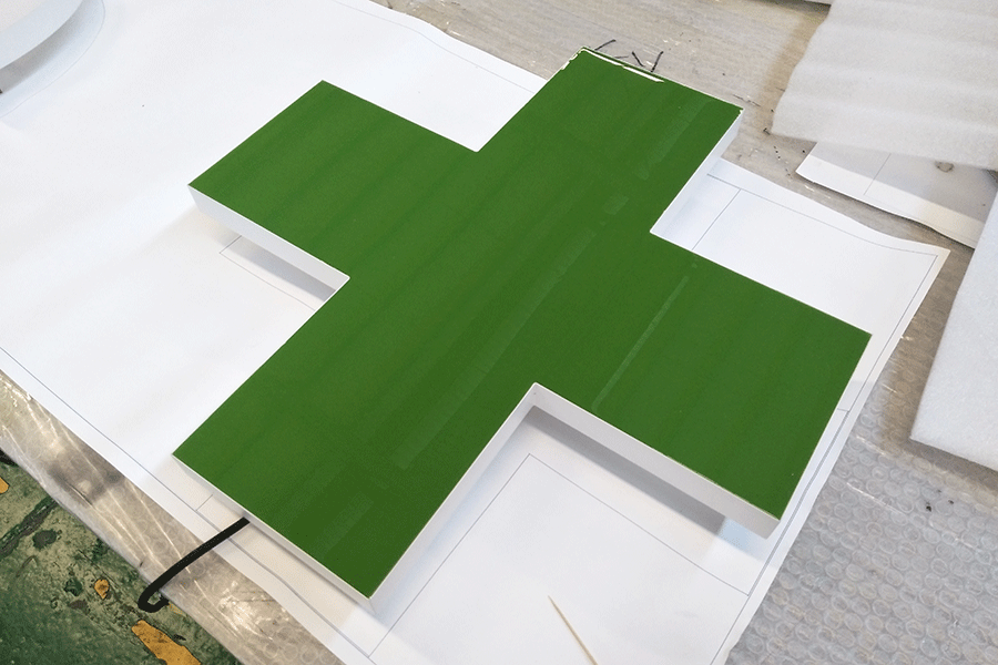 LED樹脂字標(biāo)識標(biāo)牌制作有哪些注意事項(xiàng)？