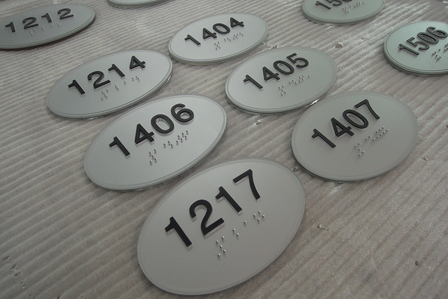 盲文牌標(biāo)識設(shè)計制作有什么特色？