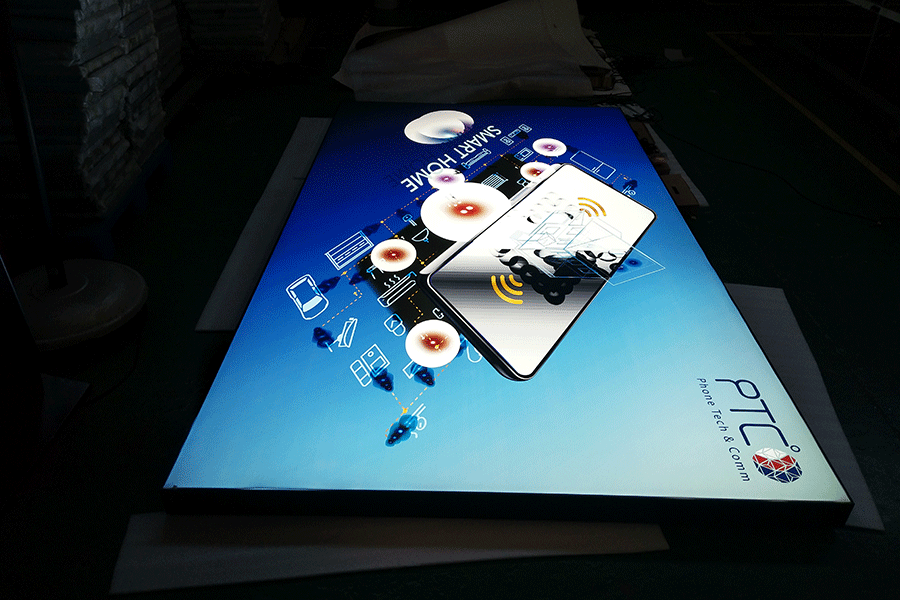 發(fā)光燈箱標識標牌制作有哪些優(yōu)點？