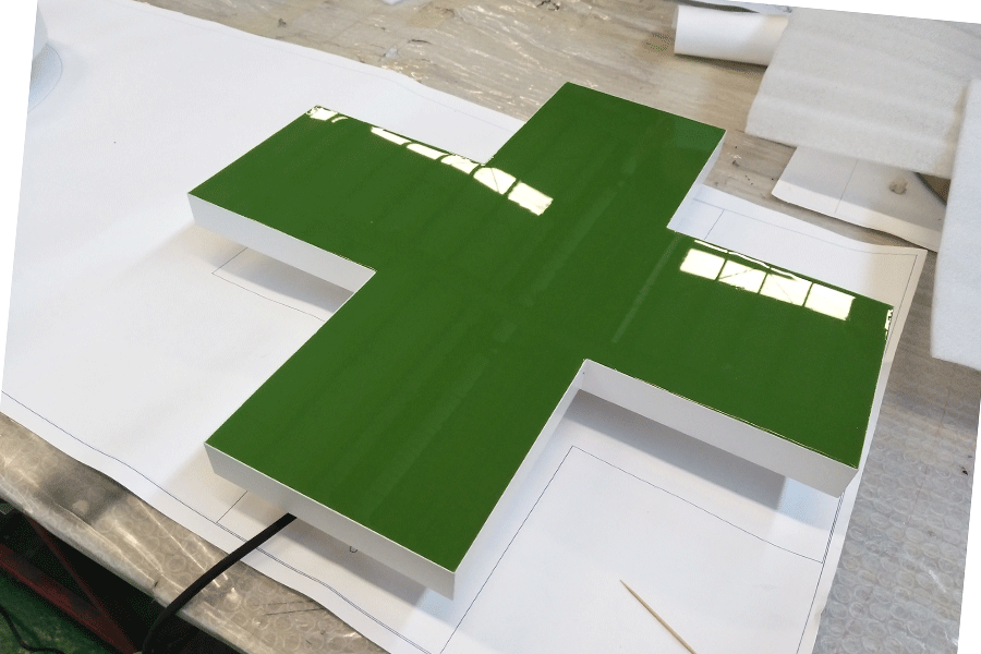 LED樹(shù)脂發(fā)光字標(biāo)識(shí)設(shè)計(jì)制作有什么特色？