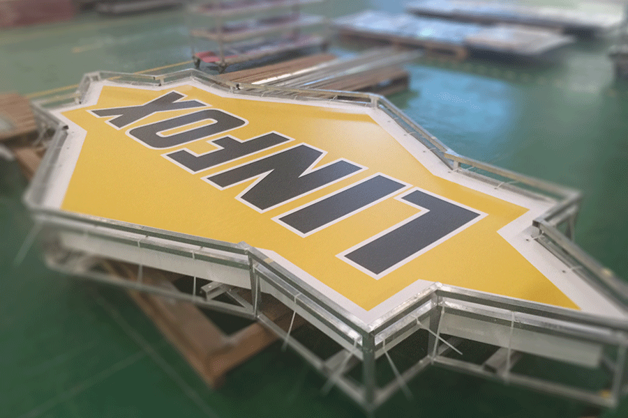 拉布燈箱標(biāo)識(shí)牌設(shè)計(jì)制作有什么特征？