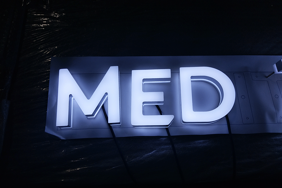 迷你字發(fā)光標(biāo)識(shí)設(shè)計(jì)制作有什么特色？