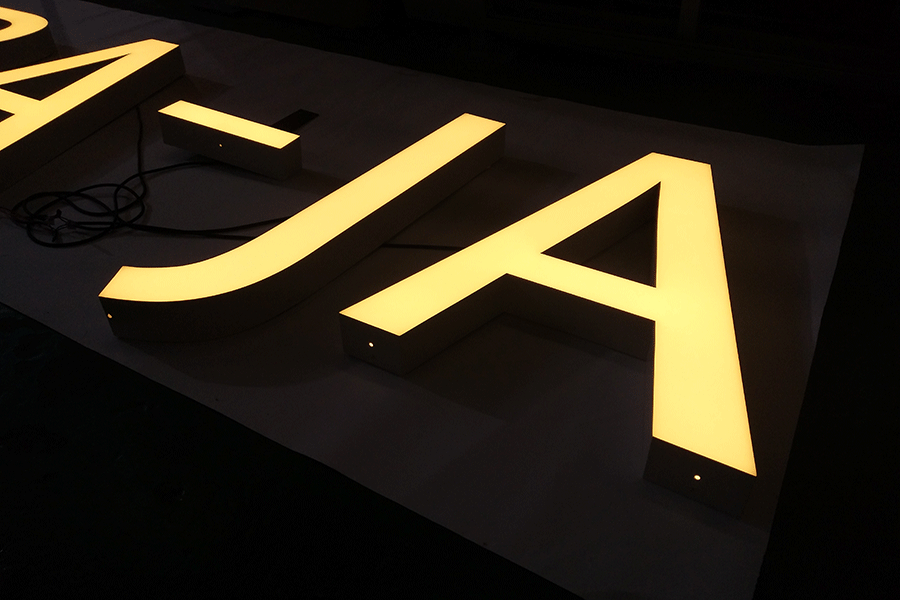 迷你亞克力字標(biāo)識(shí)標(biāo)牌制作有什么特色？