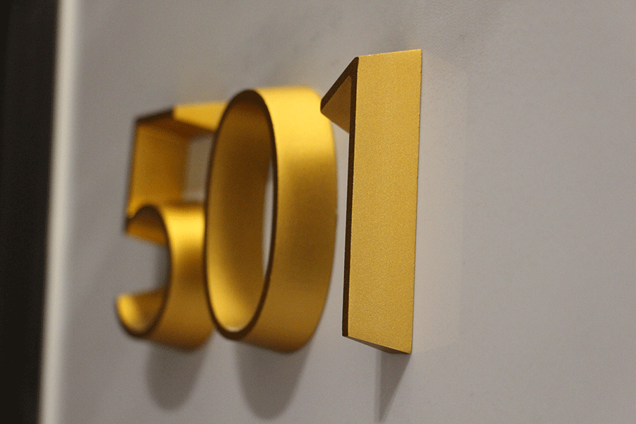 金屬實(shí)心字標(biāo)識(shí)標(biāo)牌制作有什么特征？