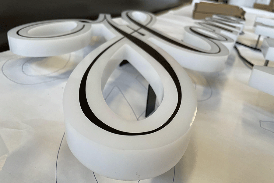 迷你字發(fā)光標(biāo)識牌制作有什么優(yōu)點？