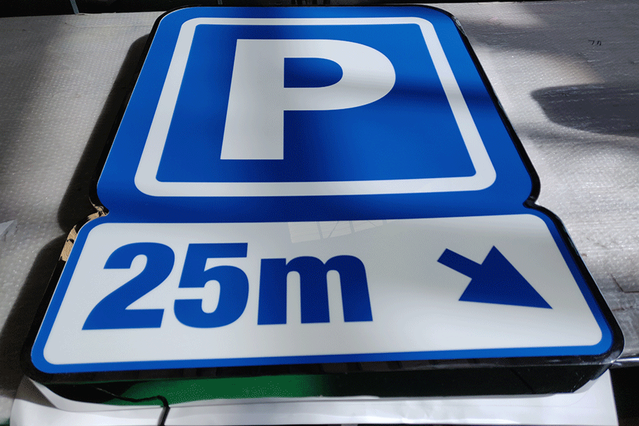 鏤空燈箱標(biāo)識標(biāo)牌制作有什么特點？