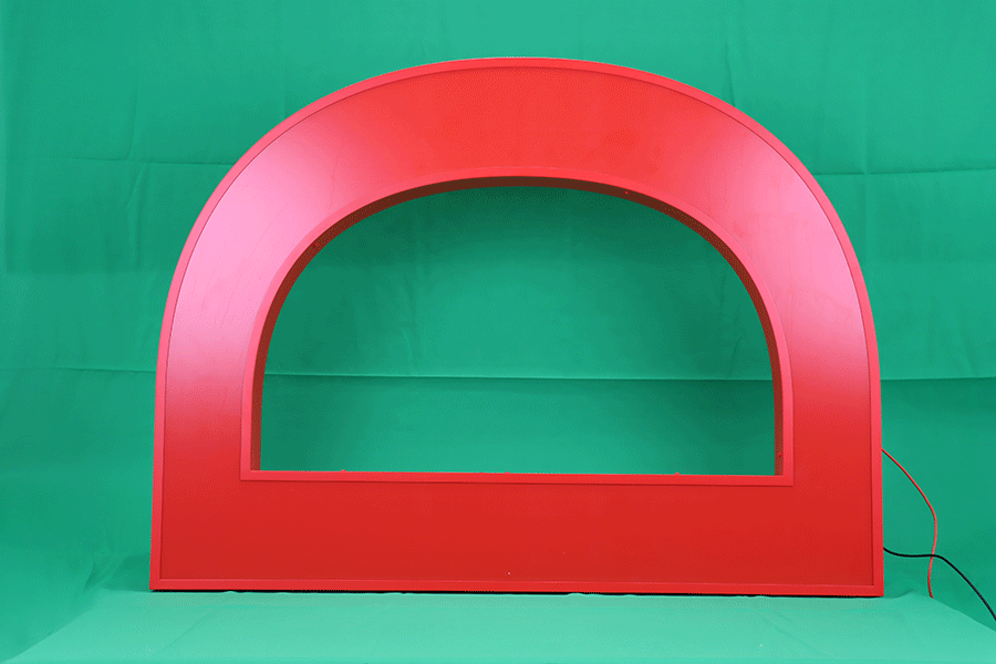 幕墻發(fā)光字標識牌設(shè)計制作有哪些特征？